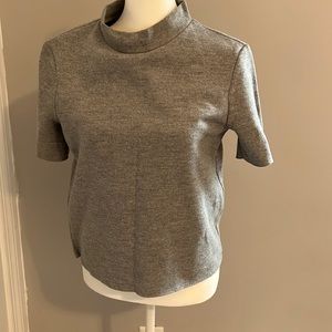 Gray high-neck short sleeved sweater size small